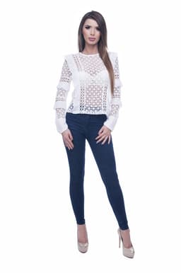 Bluza crosetata alba 6