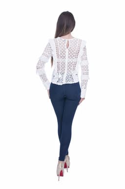 Bluza crosetata alba 3