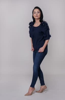 Bluza dama eleganta cu aplicatii 4