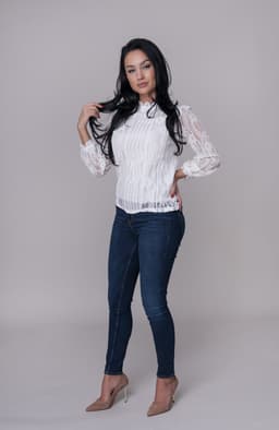 Bluza dama eleganta din dantela alba 4