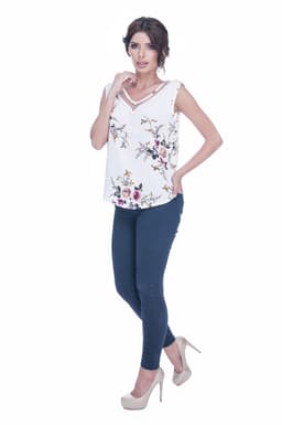 Bluza lejera cu flori 4