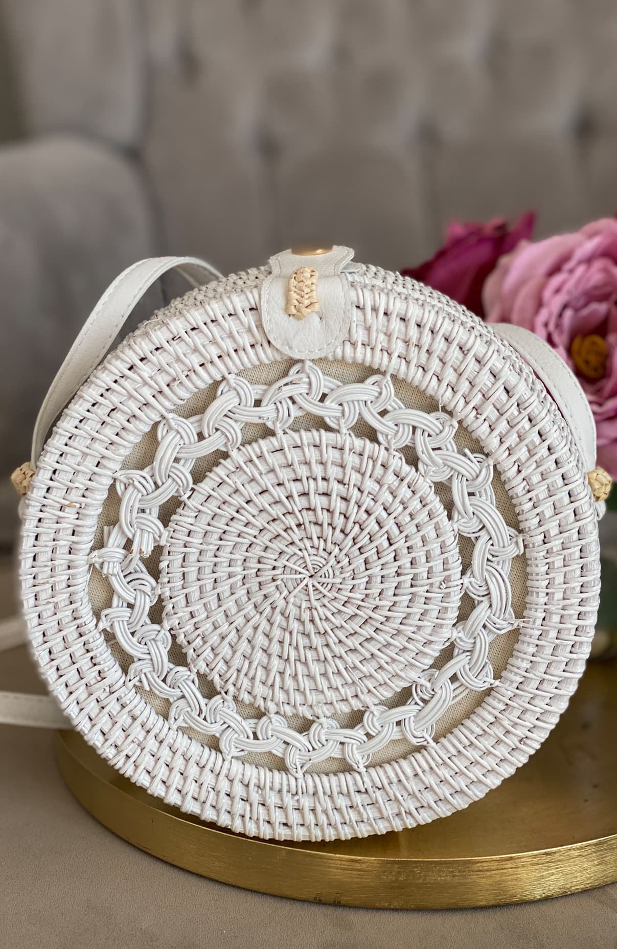 Geanta dama alba din ratan cu model