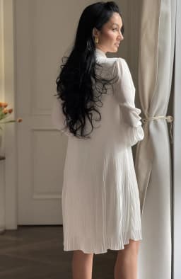 Rochie alba midi plisata vaporoasa 3