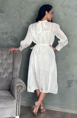 Rochie alba vaporoasa pentru cununie 7