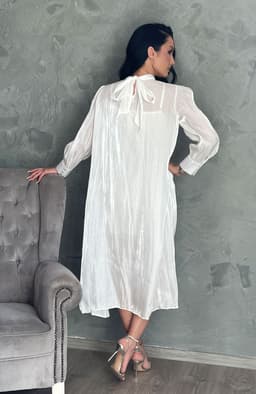 Rochie alba vaporoasa pentru cununie 6