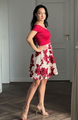 Rochie cu umerii goi cu broderie flori 3