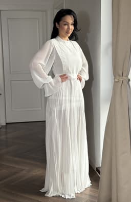 Rochie cununie alba lunga cu pietre aplicate 3