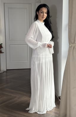 Rochie cununie alba lunga cu pietre aplicate 4