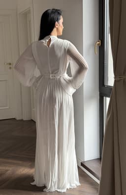 Rochie cununie alba lunga cu pietre aplicate 5