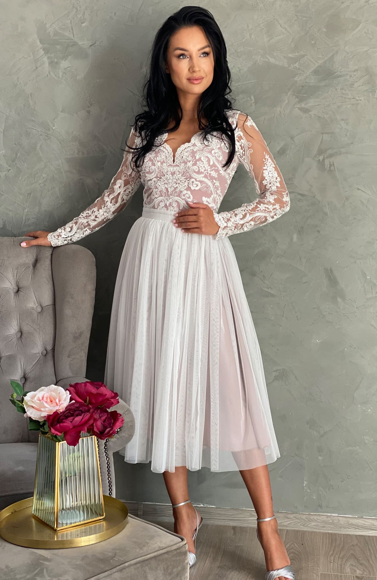 Rochie cununie civila alba midi cu dantela si tul