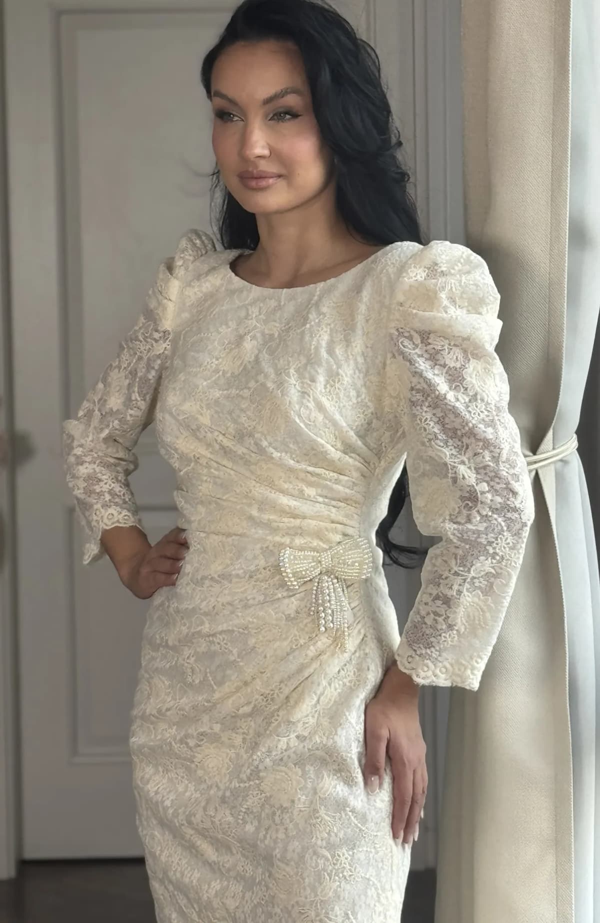 Rochie cununie civila din dantela brodata