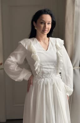 Rochie de cununie alba cu aplicatii pene 6