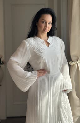 Rochie de cununie alba cu fusta plisata 3