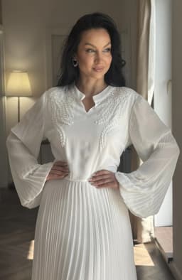 Rochie de cununie alba cu fusta plisata 6