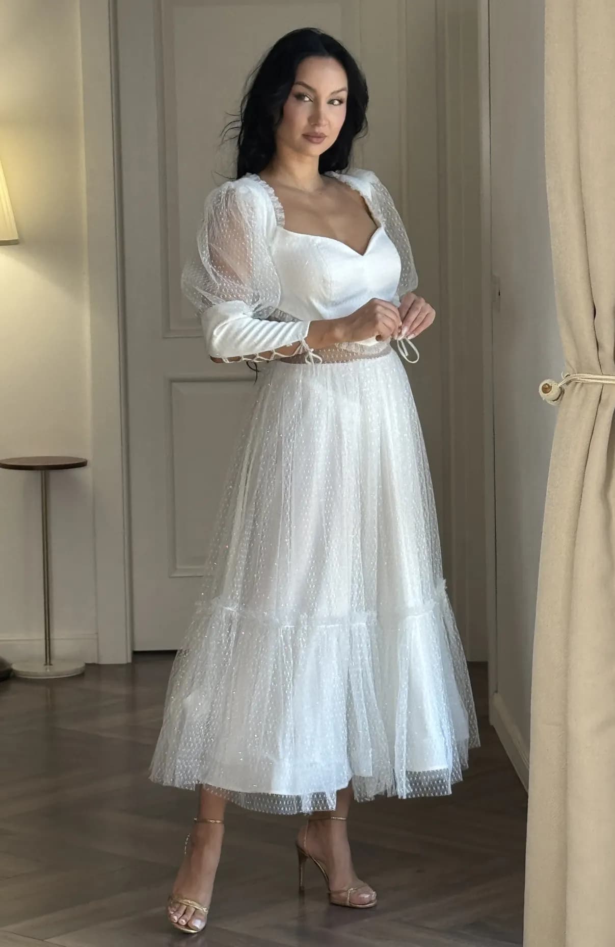 Rochie de cununie alba din tulle cu mansete