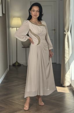 Rochie de ocazie bej din voal cu aplicatii 4