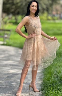 Rochie de ocazie cu aplicatii lucrate manual 2