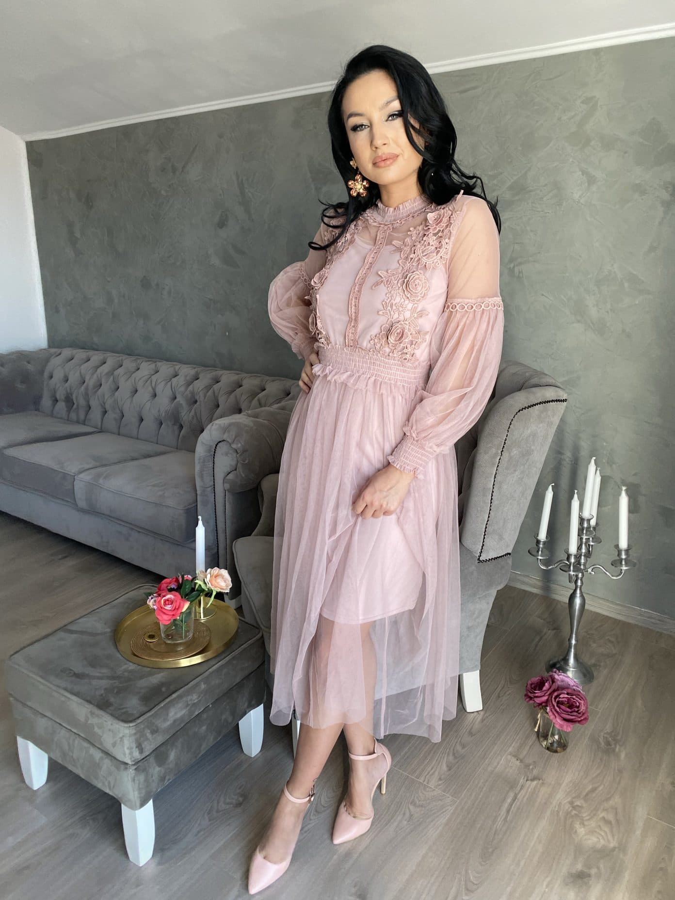 Rochii de ocazie dantela roz parfuit de la Myfashionizer pentru banchet in 20202