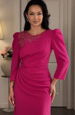 Rochie de ocazie fucsia cu aplicatii 3
