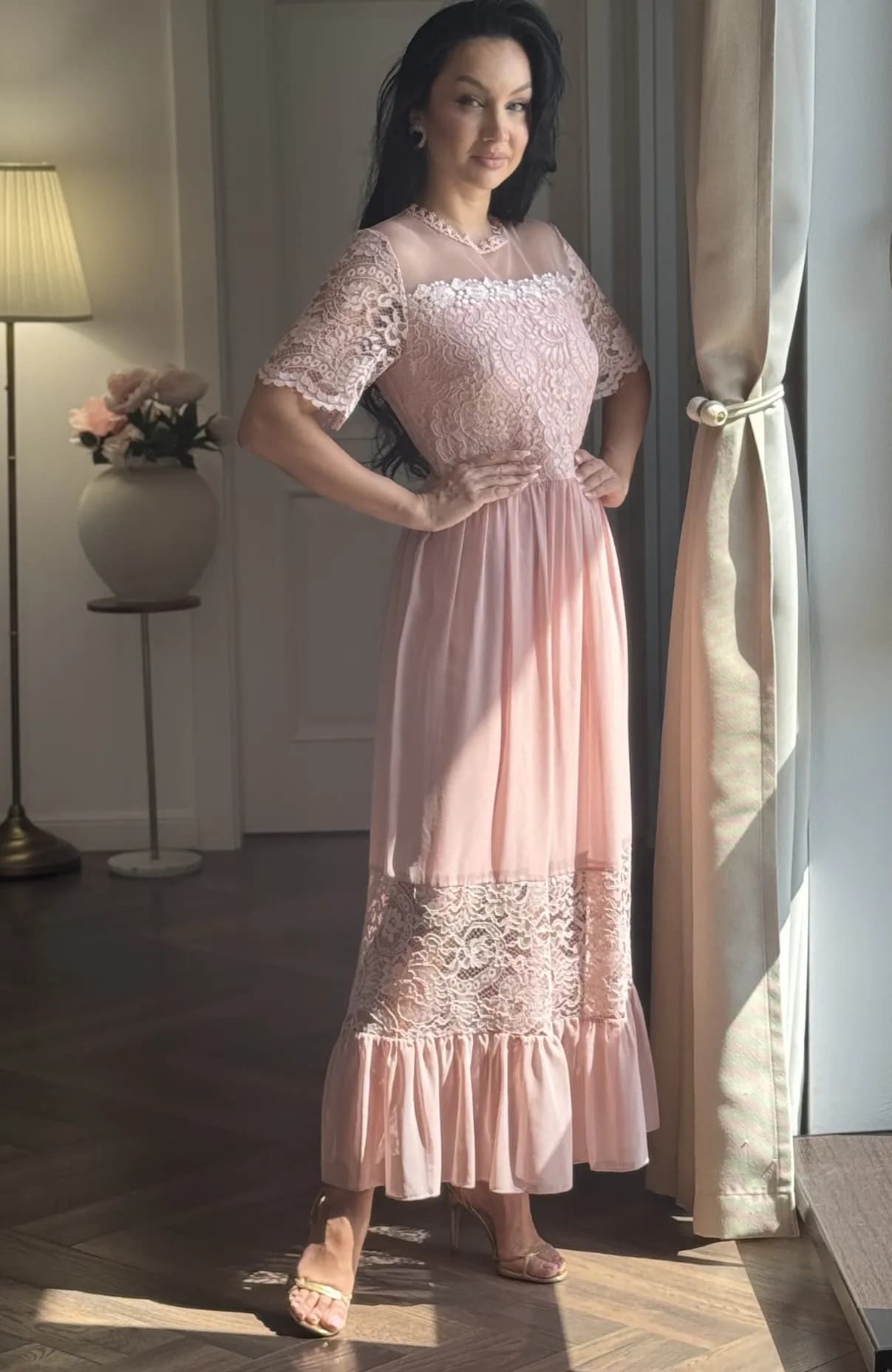 Rochie de ocazie roz cu dantela si voal