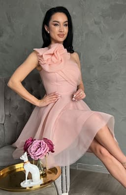 Rochie de ocazie roz din tull 5