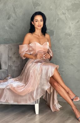 Rochie de ocazie vaporoasa cu umerii goi 5