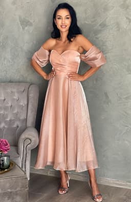 Rochie de ocazie vaporoasa cu umerii goi 2