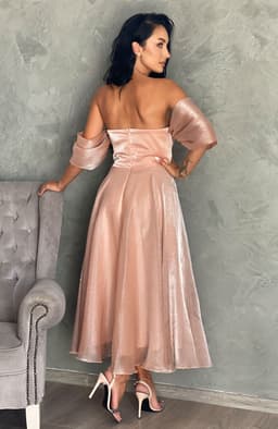 Rochie de ocazie vaporoasa cu umerii goi 6