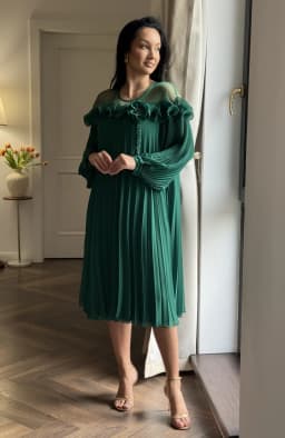 Rochie de ocazie verde plisata cu aplicatii pietre 8