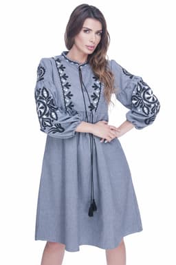 Rochie de zi gri cu broderie 1