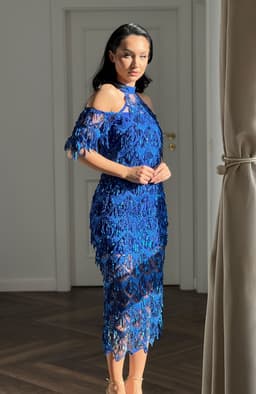 Rochie din paiete midi cu umerii goi bleu 3