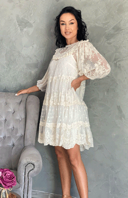 Rochie eleganta cu broderie 4