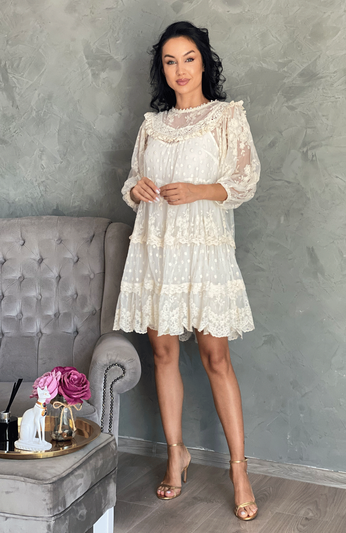 Rochie eleganta cu broderie