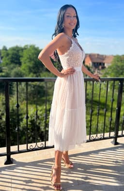 Rochie eleganta din dantela si tull 3