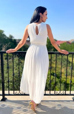 Rochie plisata alba cu guler rotund 6