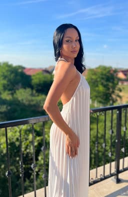 Rochie plisata alba cu spatele gol 6