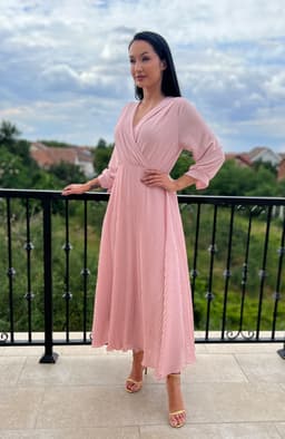 Rochie plisata lunga roz cu maneci 6