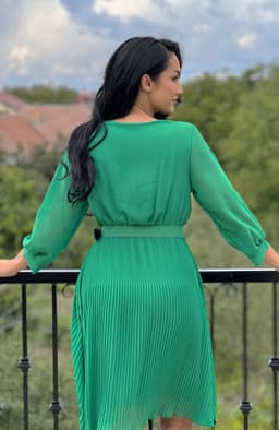 Rochie plisata midi verde deschis 3