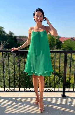 Rochie plisata verde cu lant auriu 4