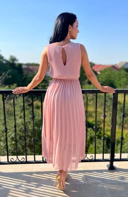 Rochie roz plisata cu guler rotund 5