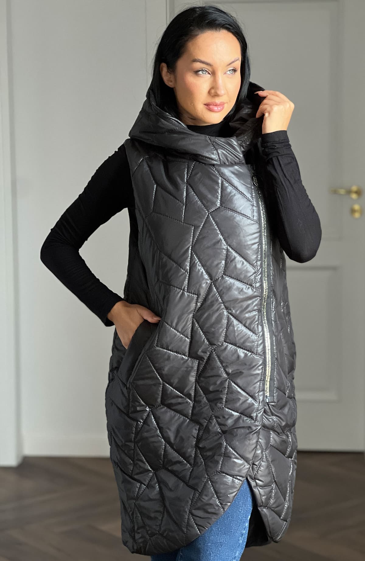 Vesta dama neagra cu fermoar auriu