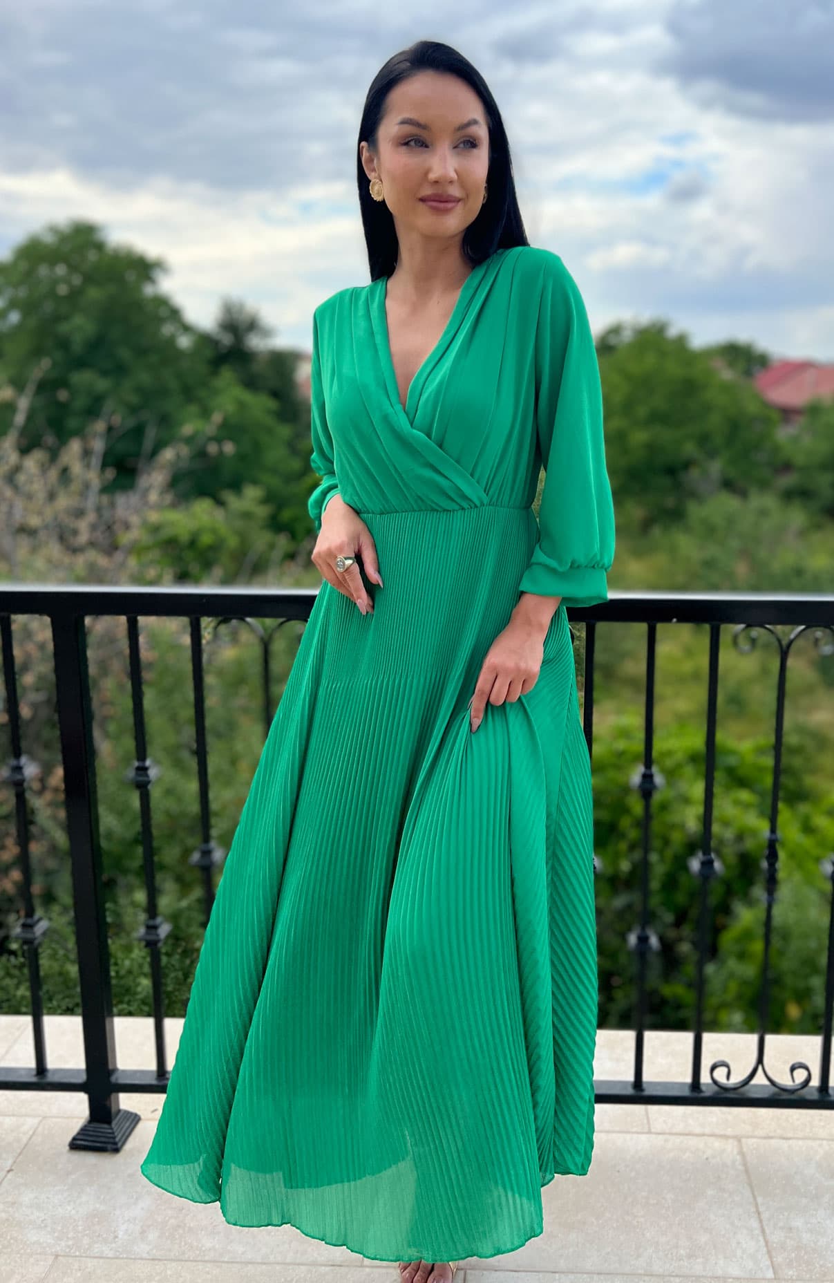 Rochie plisata eleganta cu maneci lungi