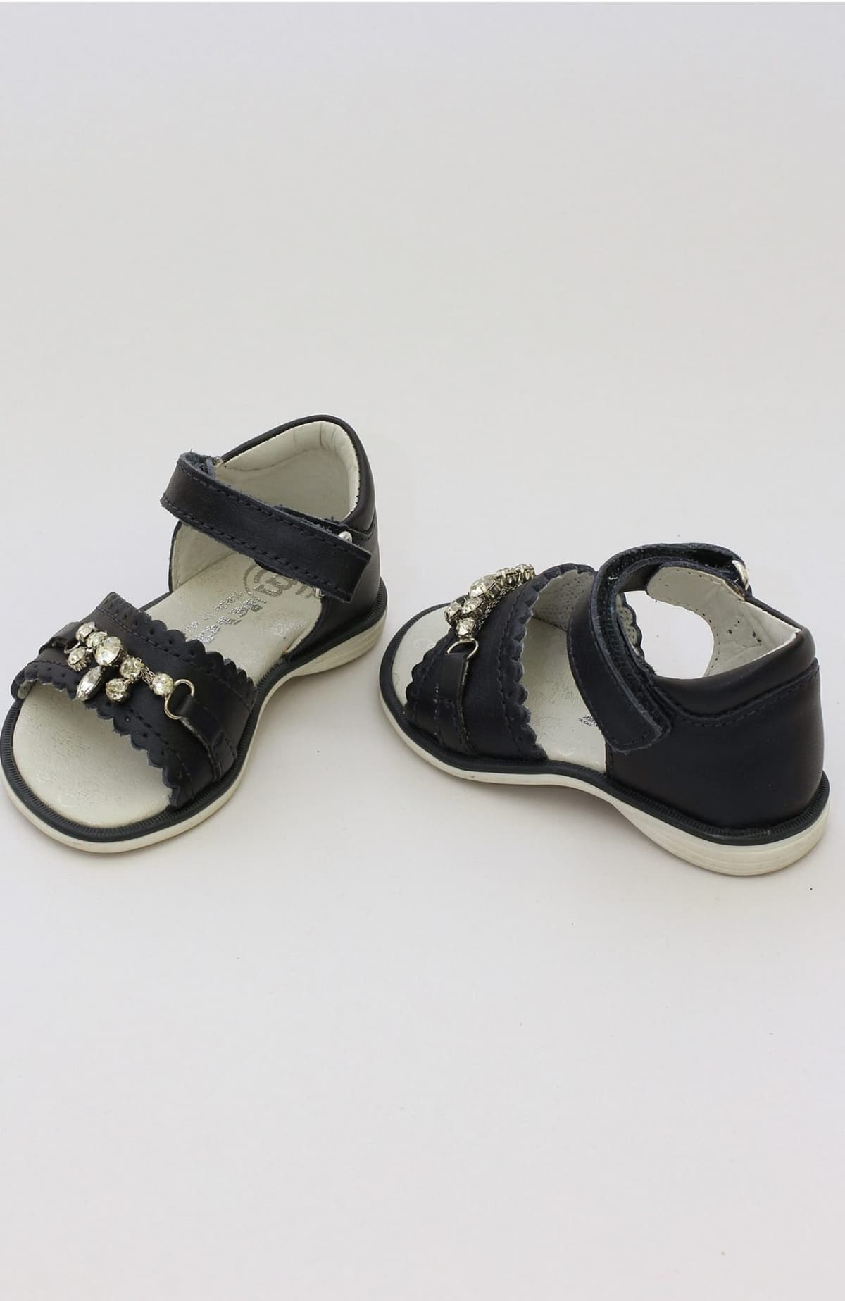 Sandale fete negre cu aplicatii pietre